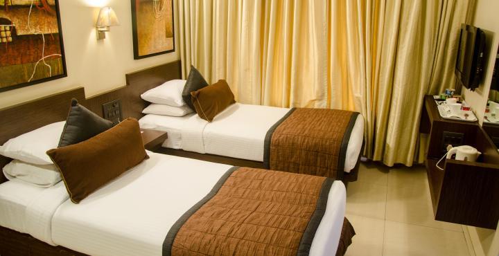 מומביי Hotel Silver Inn מראה חיצוני תמונה