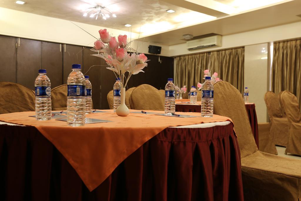 מומביי Hotel Silver Inn מראה חיצוני תמונה