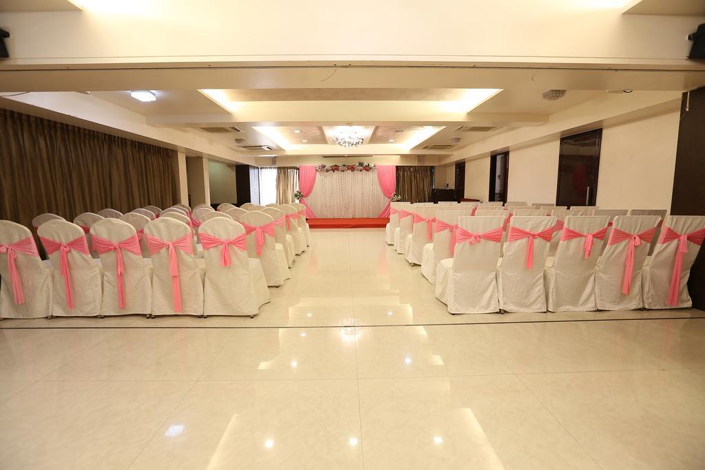 מומביי Hotel Silver Inn מראה חיצוני תמונה
