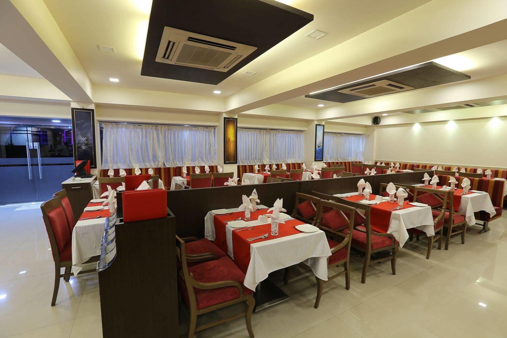 מומביי Hotel Silver Inn מראה חיצוני תמונה