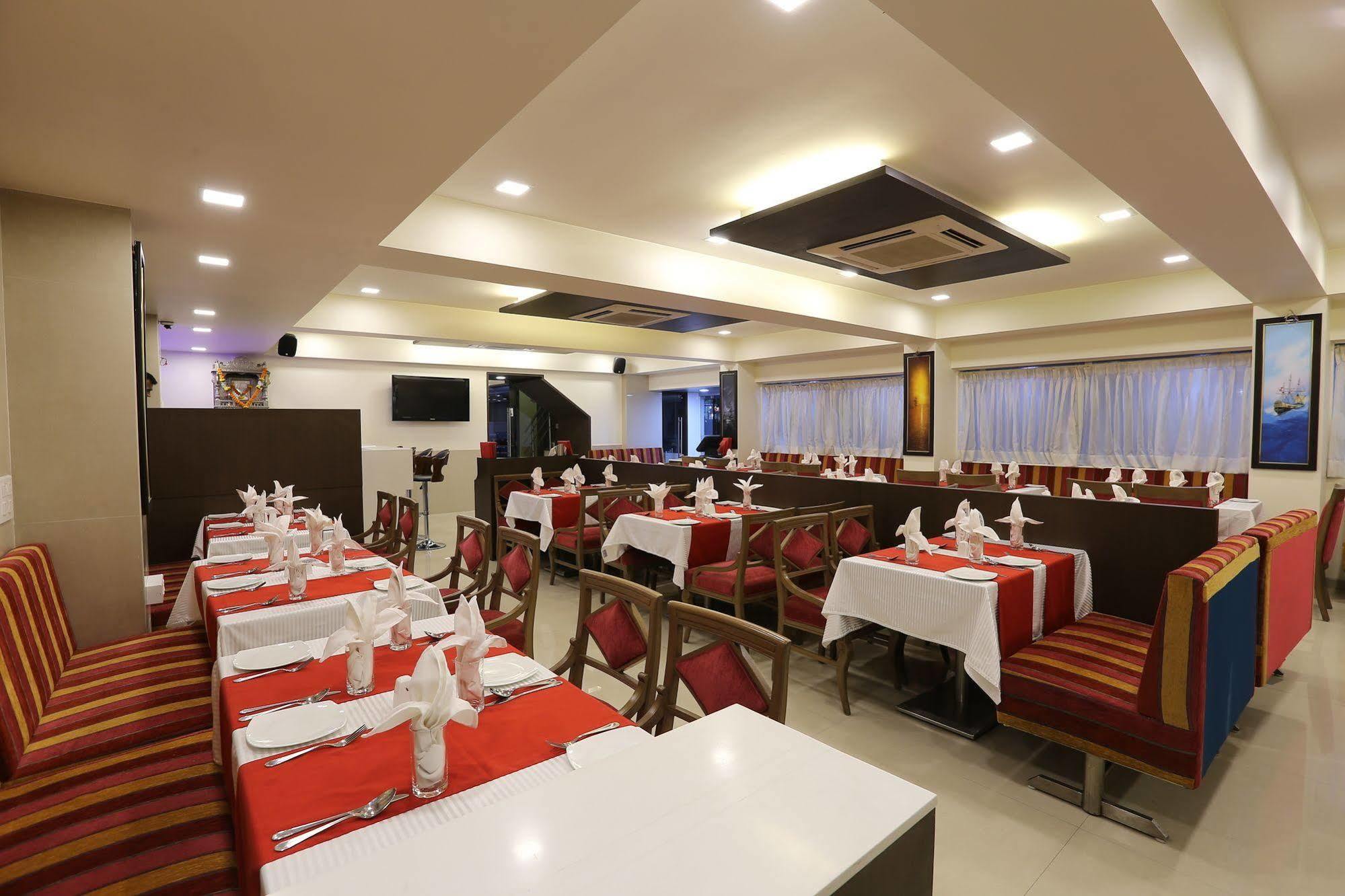מומביי Hotel Silver Inn מראה חיצוני תמונה