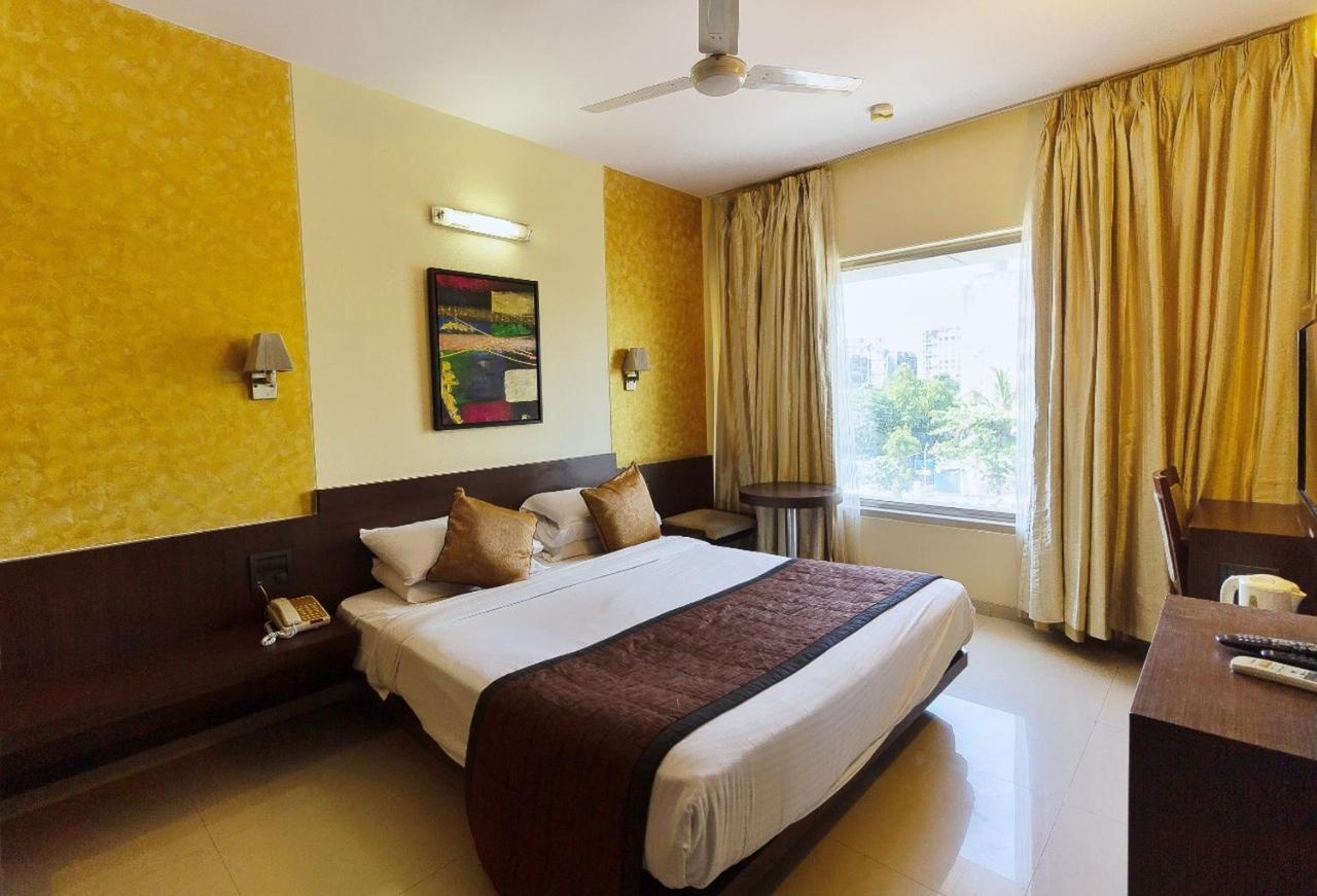מומביי Hotel Silver Inn מראה חיצוני תמונה