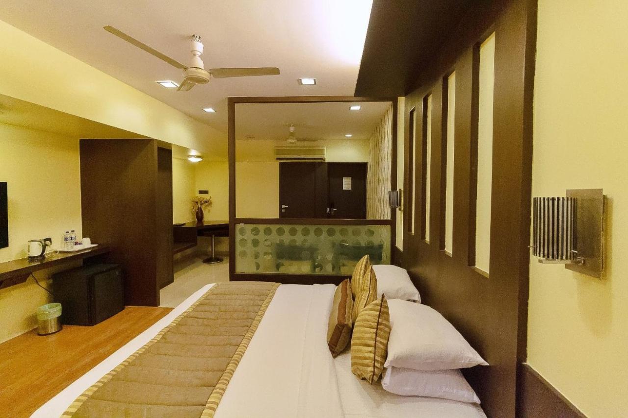 מומביי Hotel Silver Inn מראה חיצוני תמונה